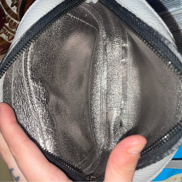 CHELSEA CAMERA CROSSBODY GRAY - Picture 6 of 6